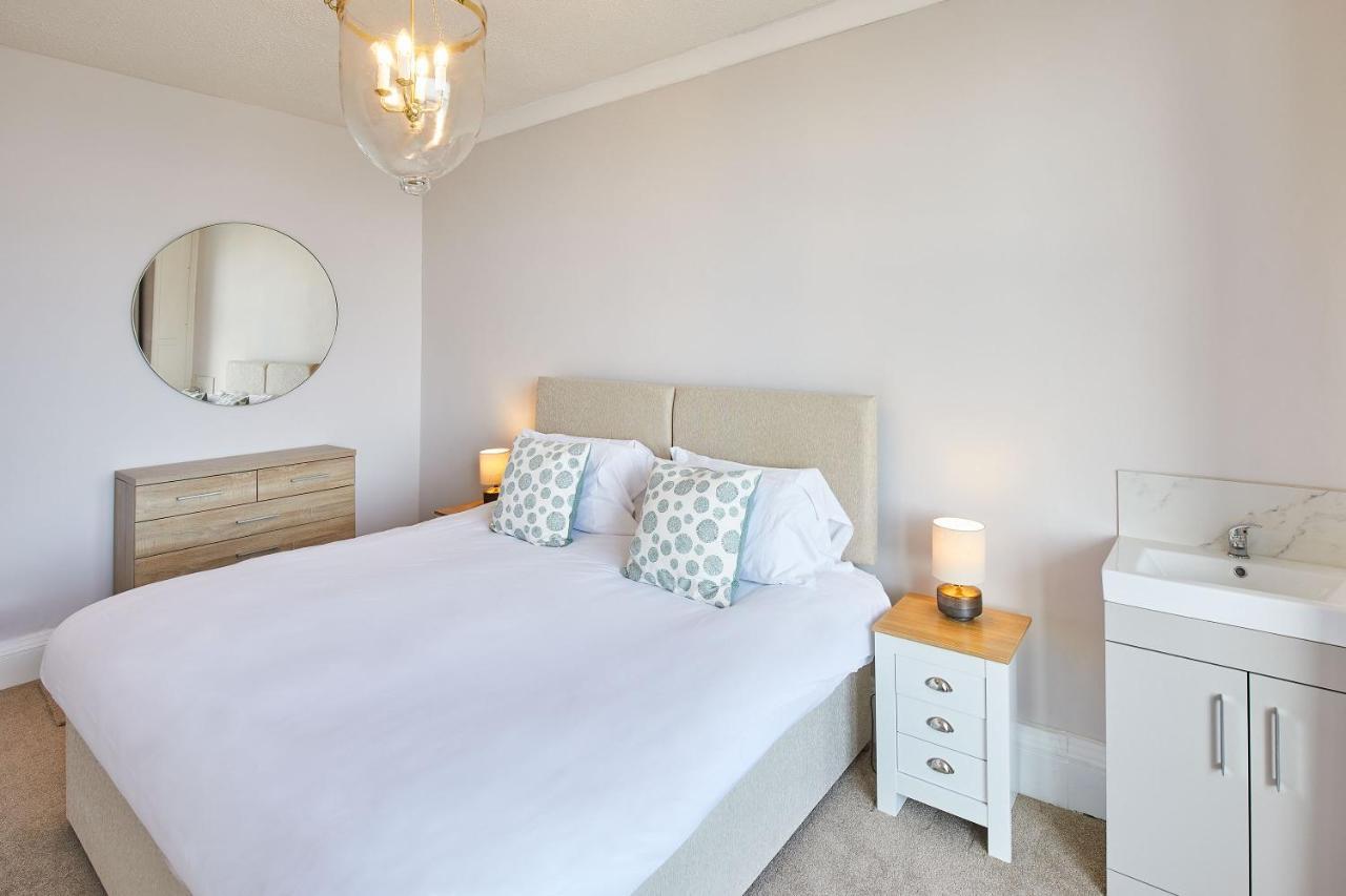 Host & Stay - 4 Metropole Towers Whitby Extérieur photo