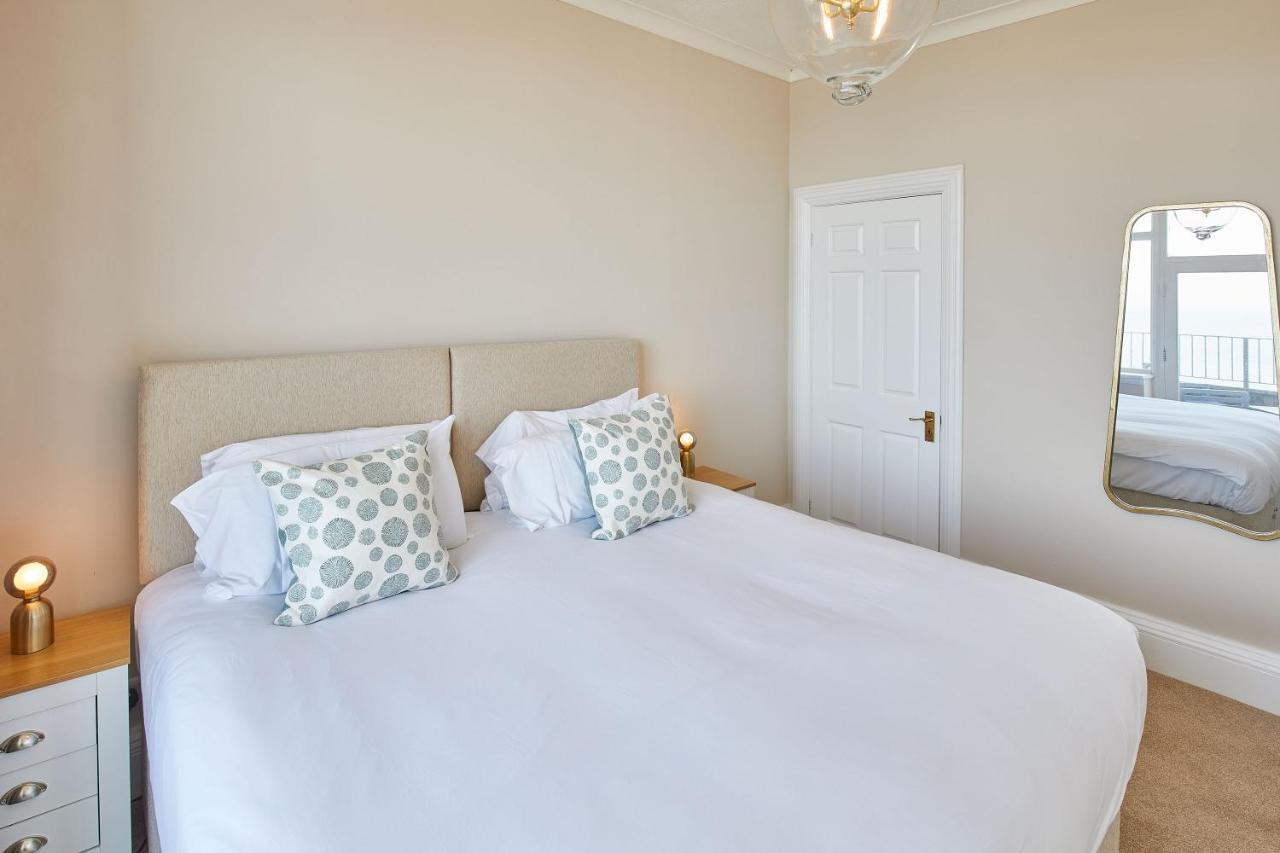 Host & Stay - 4 Metropole Towers Whitby Extérieur photo