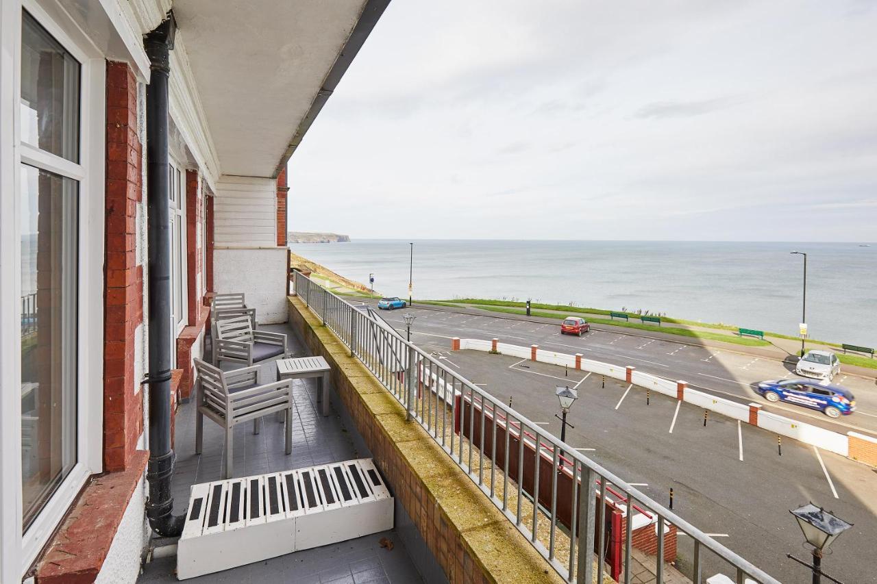 Host & Stay - 4 Metropole Towers Whitby Extérieur photo